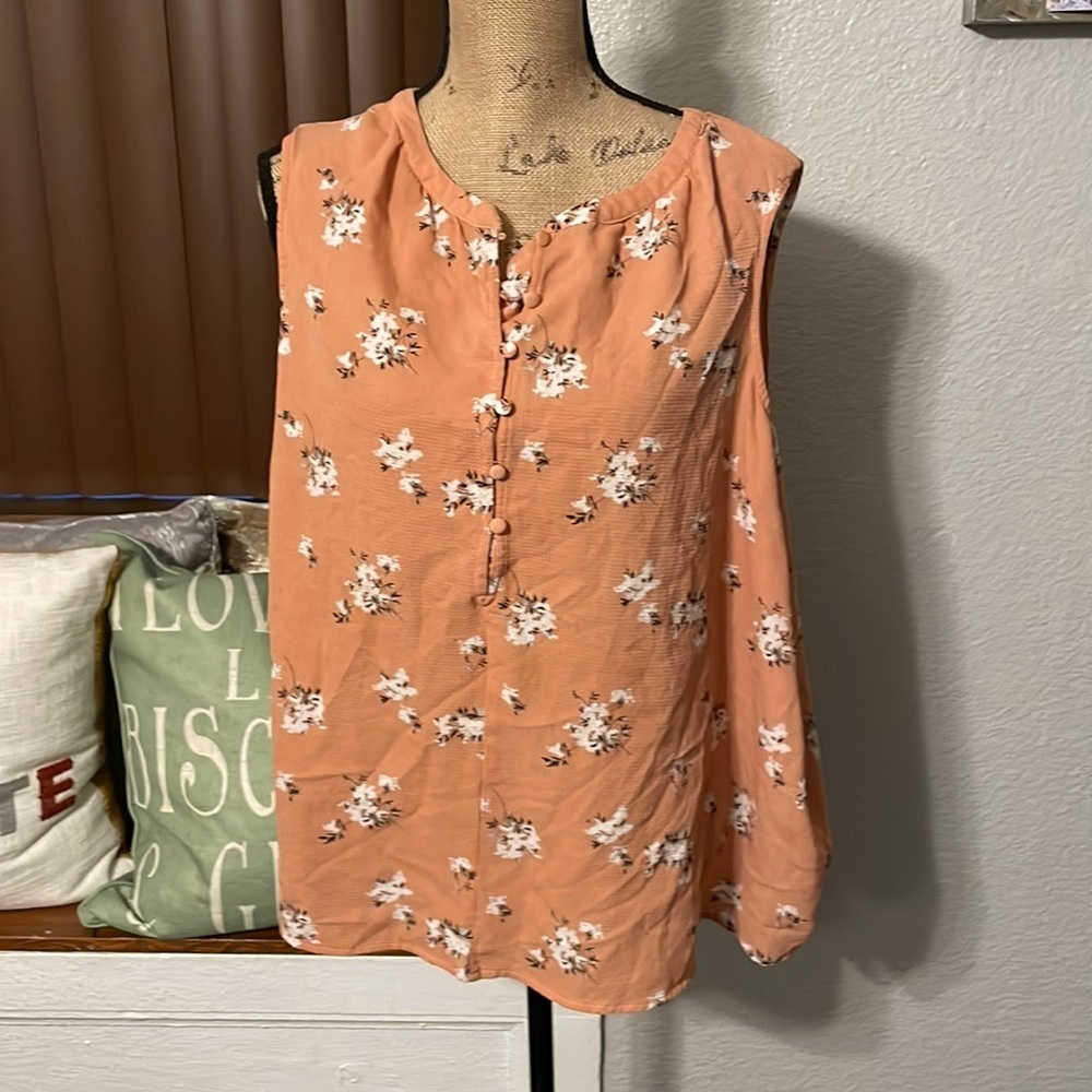 Ava & Viv Floral Button-Down Blouse in Peach